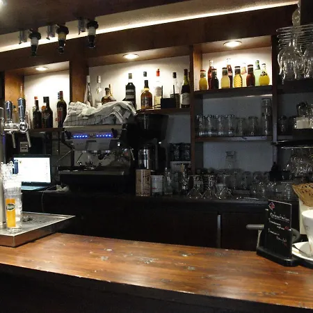 فندق Aigle Rouge لا بلاني